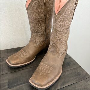 Ariat Women’s Round Up Remuda Boot 9.5C (ww)